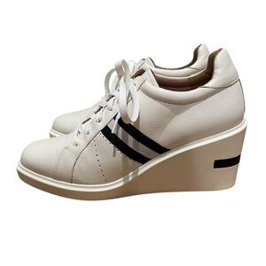 Linea Paolo Kandis Wedge Sneakers White Black Stripe Women’s Size 11